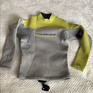 Children’s Quiksilver Wetsuit long Sleeve Top. Size: 8